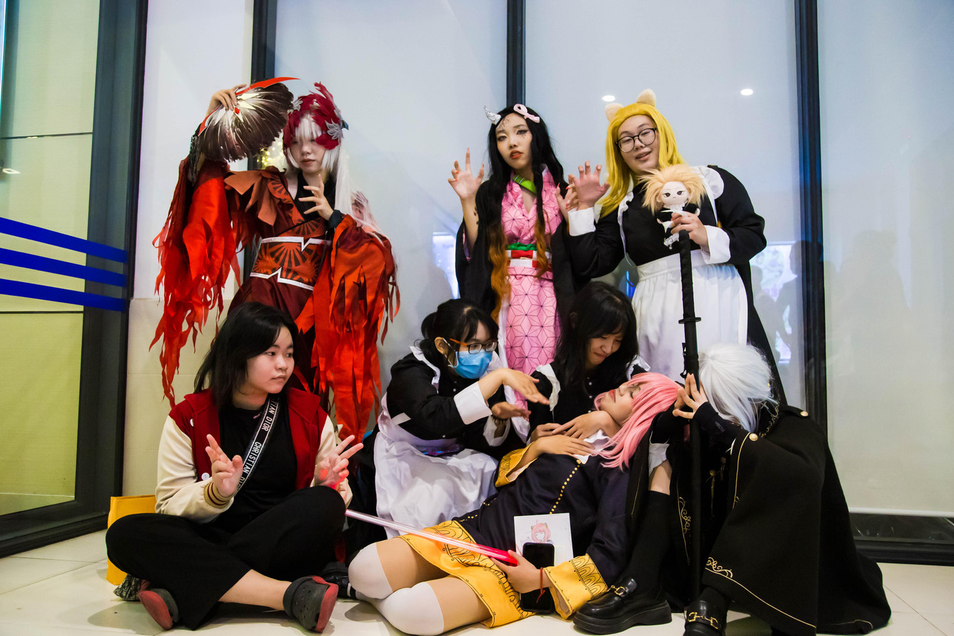 Nhiều bạn trẻ hóa trang thành các nhân vật ma quái yêu thích đến tham gia lễ hội Halloween.