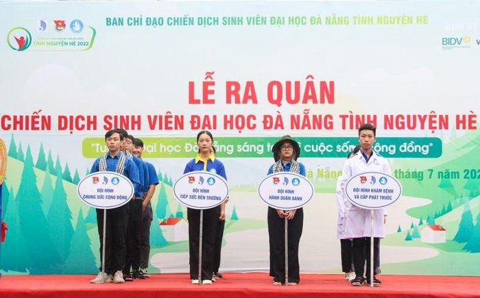 Chiến dịch sinh viên tình nguyện hè năm 2022 có chủ đề Tuổi trẻ Đại học Đà Nẵng sáng tạo, tình nguyện vì cộng đồng, thu hút sự tham gia của hơn 1.000 tình nguyện viên và diễn ra xuyên suốt cùng nhiều hoạt động trong các chương trình như: hỗ trợ, sửa chữa nhà cho gia đình chính sách; xây dựng đề án phát triển du lịch; tập huấn, chuyển giao tiến bộ khoa học kỹ thuật; phát triển các tổ hợp tác thanh niên, các mô hình liên kết phát triển kinh tế trong thanh niên nông thôn; khám chữa bệnh và cấp phát thuốc cho người dân.