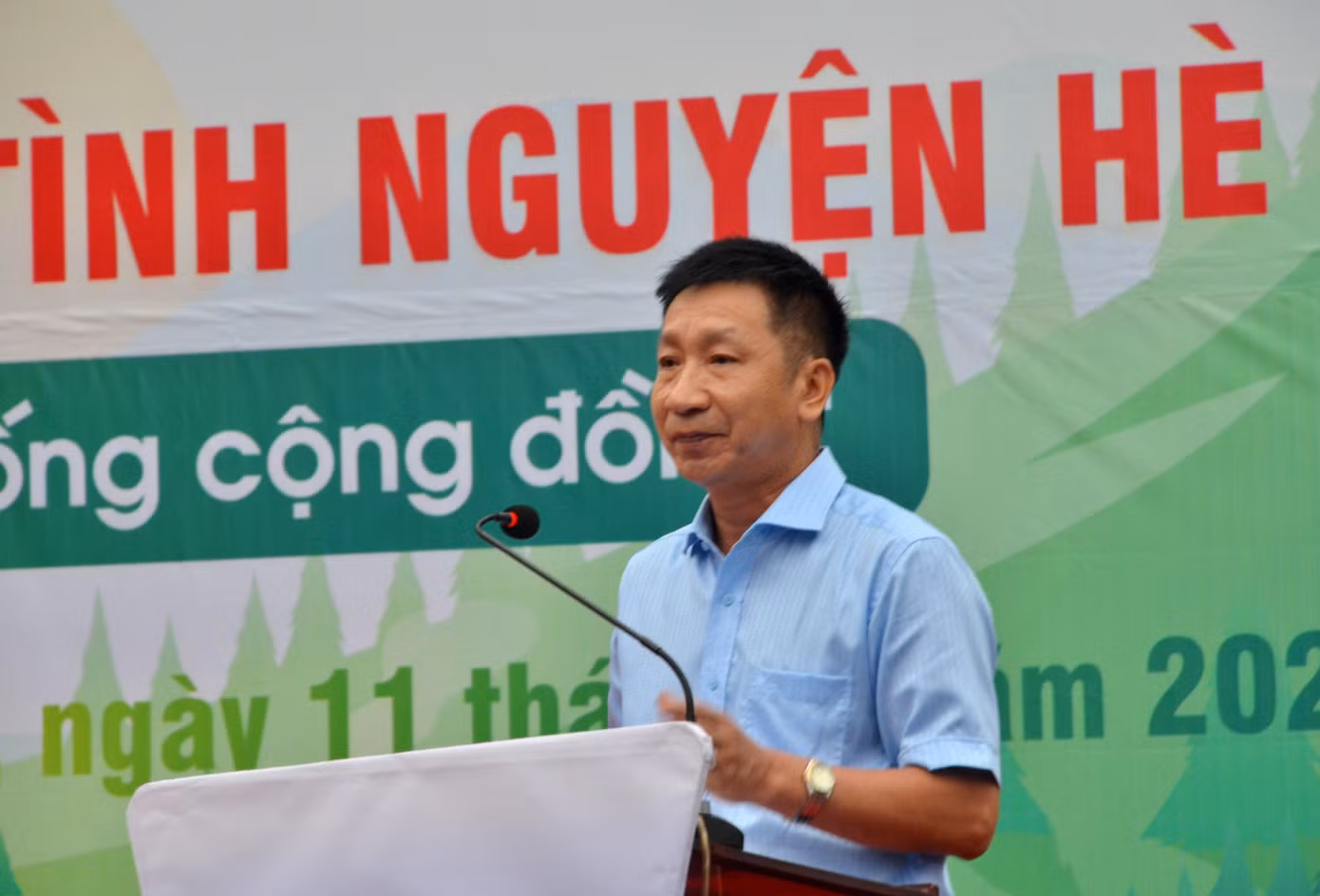 Phát biểu tại buổi Lễ, PGS.TS. Lê Thành Bắc, Phó Giám đốc ĐHĐN, Trưởng Ban Chỉ đạo Chiến dịch nhấn mạnh, ý nghĩa của Chiến dịch sinh viên tình nguyện hè không chỉ “đơn thuần là những chuyến đi, trải nghiệm để rèn luyện kỹ năng mà là chuỗi các hoạt động có ý nghĩa xã hội lớn lao và tính nhân văn sâu sắc”, từ đó để lại những dấu ấn, hình ảnh, câu chuyện đẹp về sinh viên trên các địa bàn còn không ít khó khăn của khu vực miền Trung-Tây Nguyên.