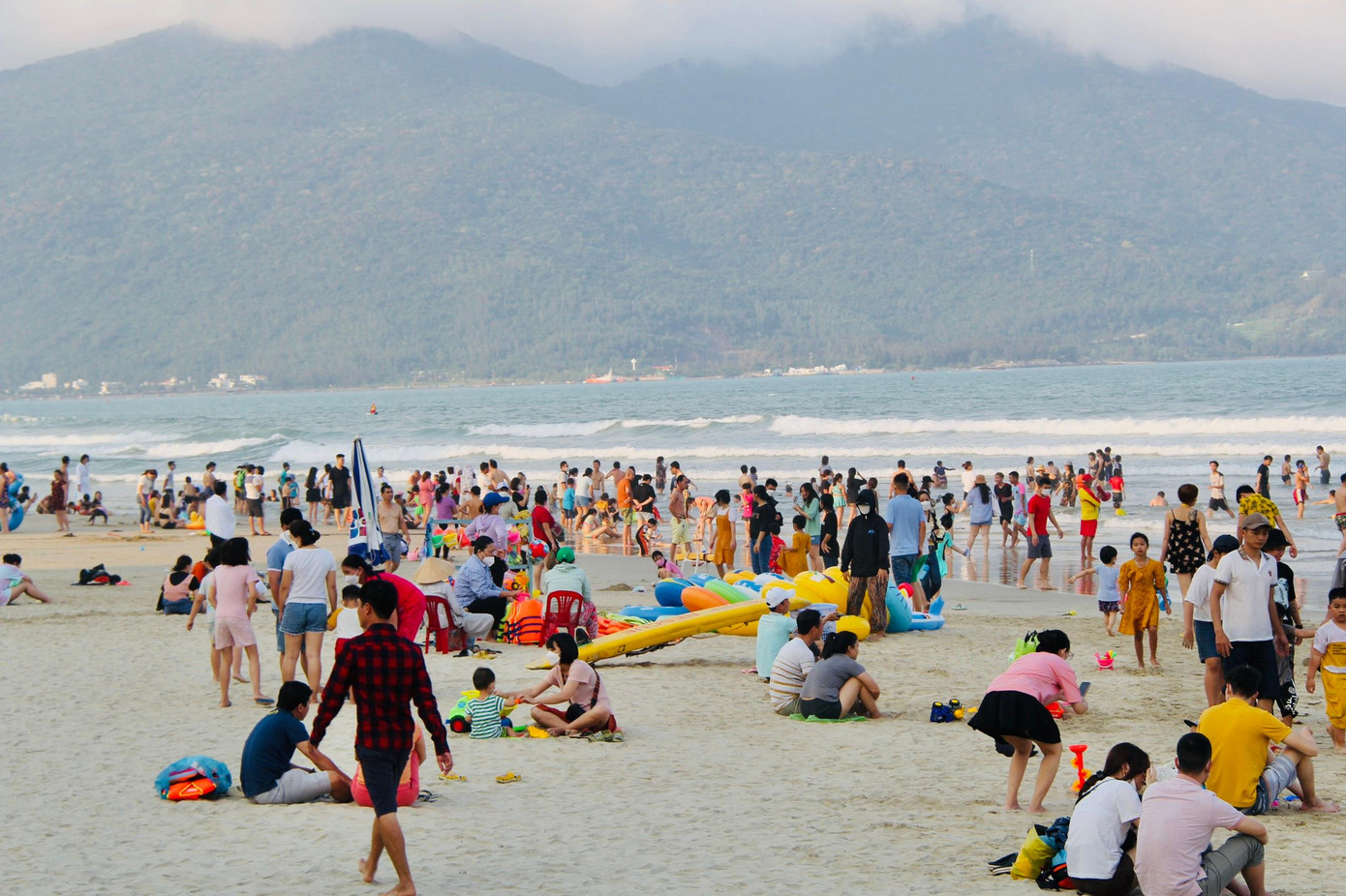 Lượng du khách ở Đà Nẵng tăng cao đột biến trong kỳ nghỉ lễ năm nay.