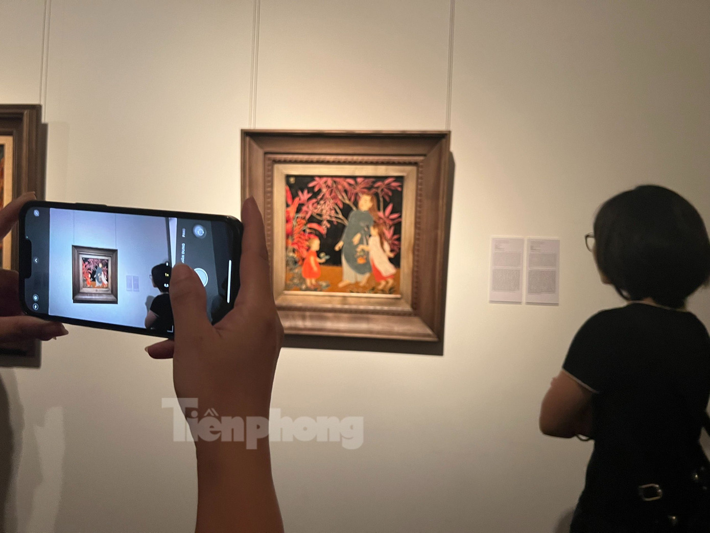 Triển lãm mang lại cho người yêu thích nghệ thuật nói chung và những ai đam mê nghiên cứu chuyên sâu về tranh sơn mài Triển lãm mang lại cho người yêu thích nghệ thuật nói chung và những ai đam mê nghiên cứu chuyên sâu về tranh sơn mài