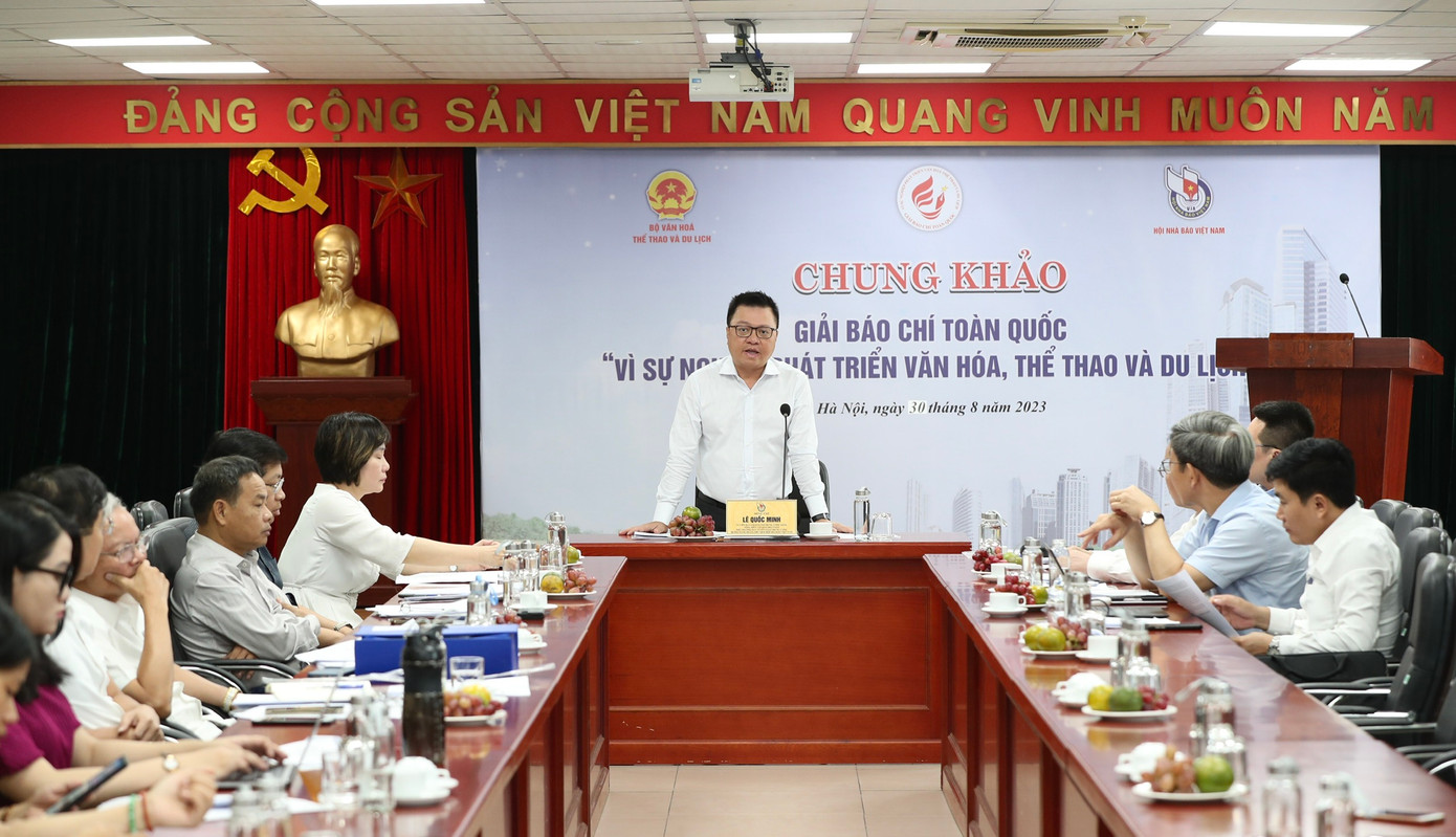 Chủ tịch Hội Nhà báo Việt Nam Lê Quốc Minh nhận định về giải Báo chí toàn quốc Vì sự nghiệp phát triển Văn hóa, Thể thao và Du lịch lần thứ nhất năm 2023. Ảnh: Trần Huấn