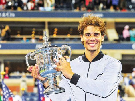 Nadal với chiếc cúp vô địch US Open lần thứ hai. Ảnh: USOPEN.ORG