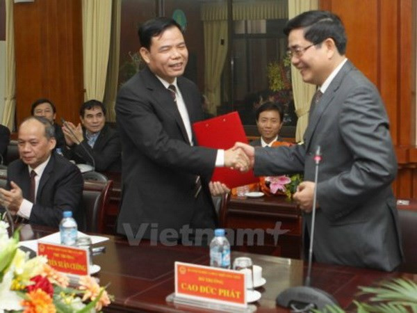 Infographic 200 ủy viên BCH Trung ương Đảng khóa XII ảnh 31