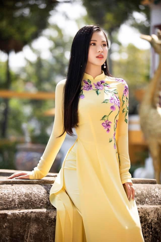 Bảo Nghi cũng gây ấn tượng khi có điểm IELTS 8.0 và TOEFL iBT 107.