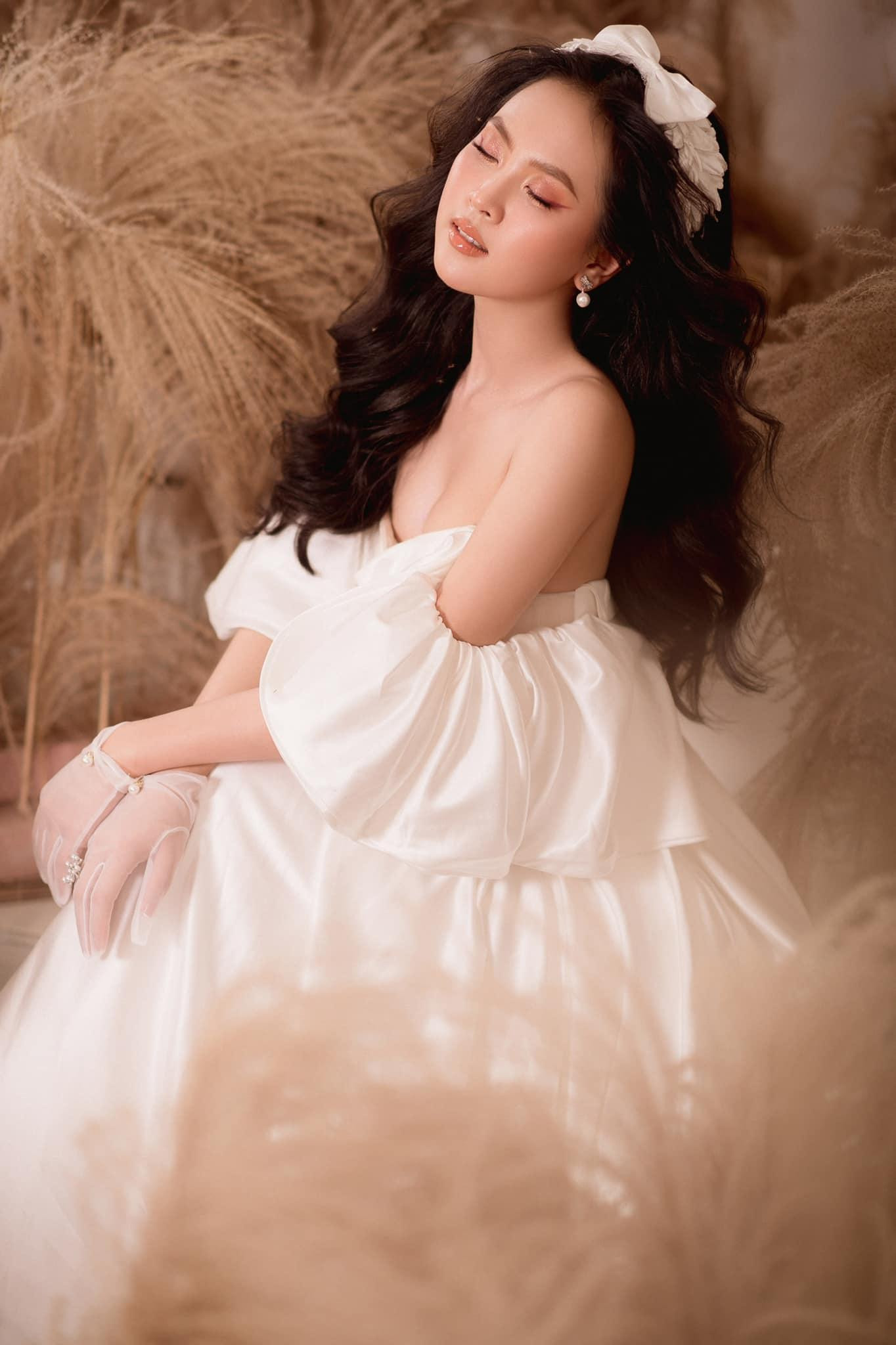 “Rất có thể Ngân sẽ trở lại trong một cuộc thi nhan sắc vào thời gian sắp tới. Ngân muốn khám phá giới hạn của bản thân và xem mình có thế đi xa tới đâu. Mỗi một hành trình đều cho Ngân những bài học quý giá. Hai lần sớm dừng bước tại Hoa hậu Việt Nam khiến Ngân có chút hụt hẫng nhưng không thất vọng mà muốn cố gắng hơn trong thời gian sắp tới. Cảm ơn Hoa hậu Việt Nam đã giúp Ngân trưởng thành và được trải nghiệm trong thanh xuân tươi đẹp của mình”- Diệu Ngân bộc bạch.