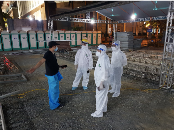 Khu vực dã chiến tại Bệnh viện được triển khai trong đêm phục vụ công tác phòng chống dịch