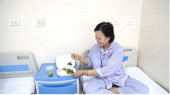 Người bệnh rất hài lòng về sự chăm sóc của Bệnh viên trong tâm dịch