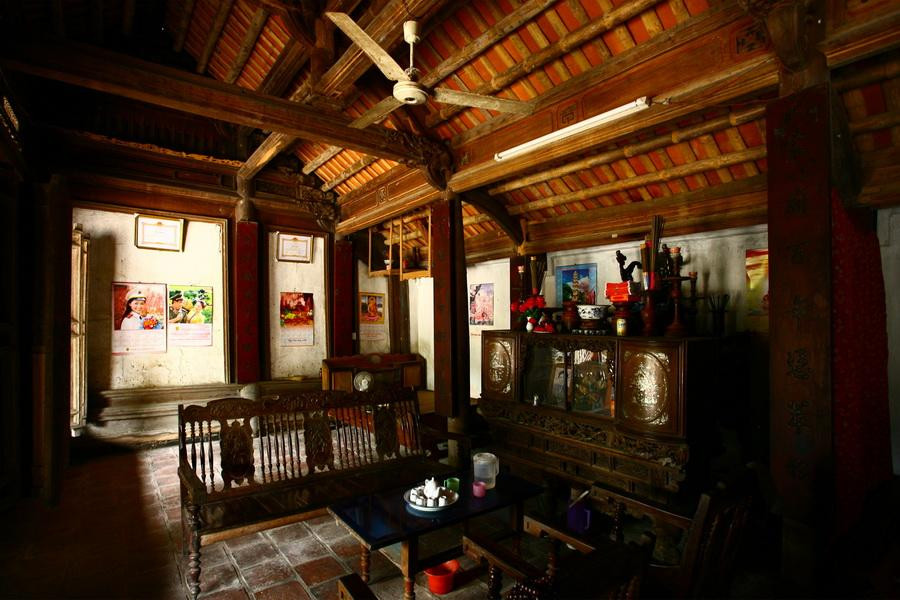 Tổ chức UNESCO đã nhận định: "Sáu ngôi nhà, trải dài trong không gian địa văn hóa rộng lớn của VN đã đại diện cho nền văn hóa truyền thống mỗi khu vực, thông qua kiến trúc truyền thống. Đó là một thứ tài liệu sống động minh chứng cho lối kiến trúc tinh diệu được thể hiện dưới những bàn tay tài hoa của những người thợ thủ công Việt Nam".