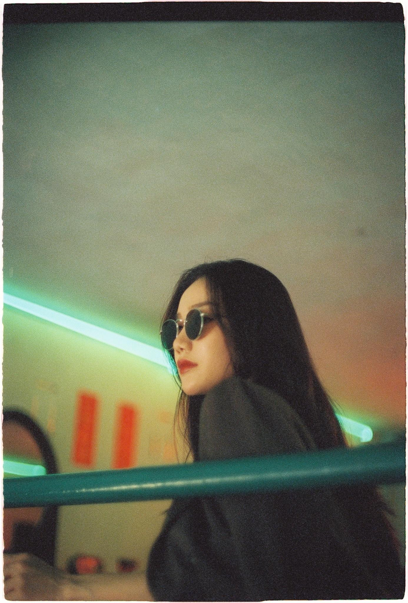 Hồng Tuyết tham gia cuộc thi Hoa hậu Việt Nam 2018 và giành danh hiệu Gương mặt khả ái cùng vị trí Top 5 chung cuộc.