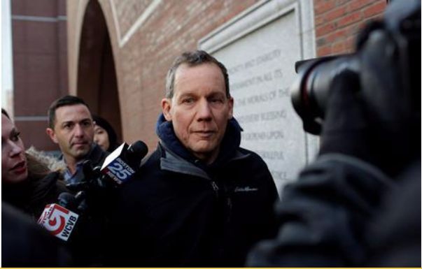 GS Charles Lieber bị Mỹ đưa ra xét xử vì tội che giấu quan hệ và thu nhập từ Trung Quốc. (Ảnh: Reuters)