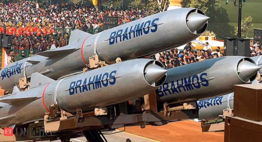 Tên lửa Brahmos của Ấn Độ. (Ảnh: FB) Tên lửa Brahmos của Ấn Độ. (Ảnh: FB)