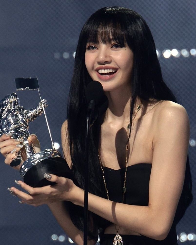 Lisa từng làm nên lịch sử vào 2 năm trước và được kỳ vọng lặp lại khoảnh khắc trọng đại đó. Ảnh: X. Lisa từng làm nên lịch sử vào 2 năm trước và được kỳ vọng lặp lại khoảnh khắc trọng đại đó. Ảnh: X.