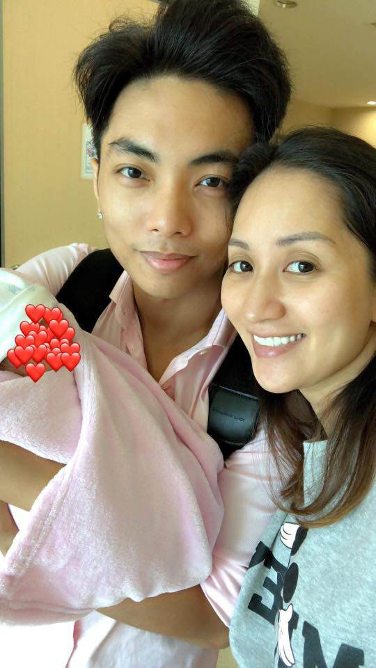 Khánh Thi khoe ảnh gia đình hạnh phúc, lần đầu lộ mặt con gái út ảnh 5