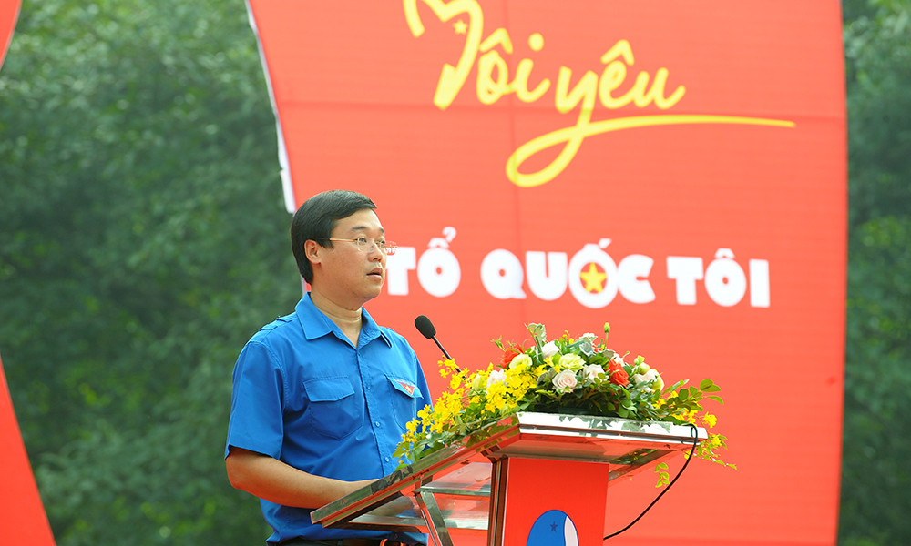 Hành trình 'Tôi yêu Tổ quốc tôi' lấy lửa từ núi thiêng Nghĩa Lĩnh ảnh 8