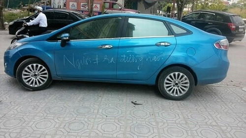 Tranh luận trái chiều với kiểu ‘trừng phạt’ đỗ ô-tô sai chỗ ảnh 7