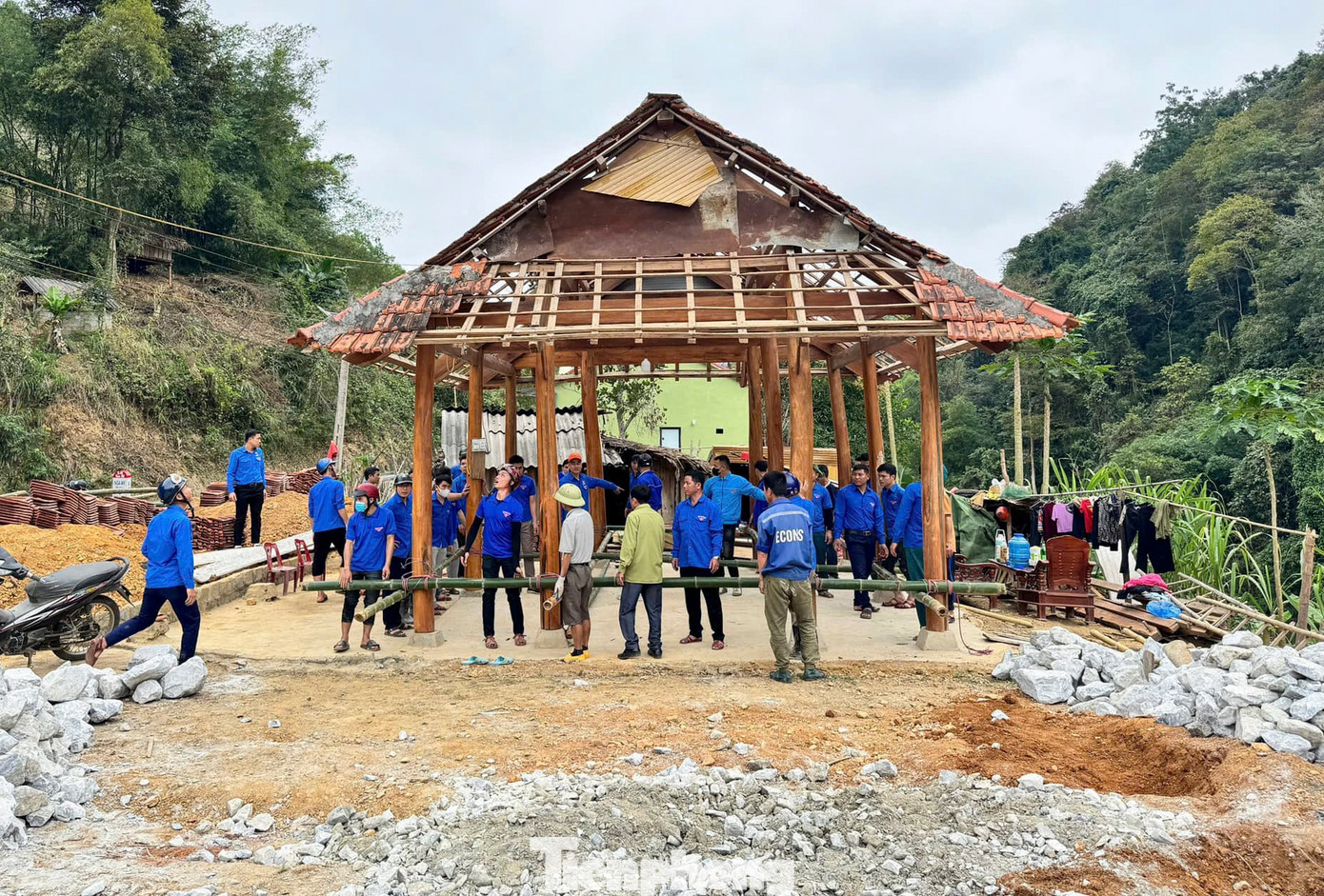 Hưởng ứng Lễ phát động Tháng Thanh niên 2025 cấp tỉnh, 100% các cấp bộ Đoàn trên địa bàn tỉnh Nghệ An đã đồng loạt ra quân với nhiều hoạt động ý nghĩa, thu hút sự tham gia của hơn 9.000 ĐVTN, tổng giá trị nguồn lực hơn 2 tỷ đồng.