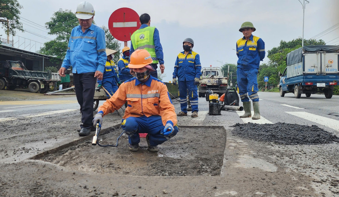 Các điểm hư hỏng, xuống cấp trên quốc lộ 1A được xử lý cục bộ.