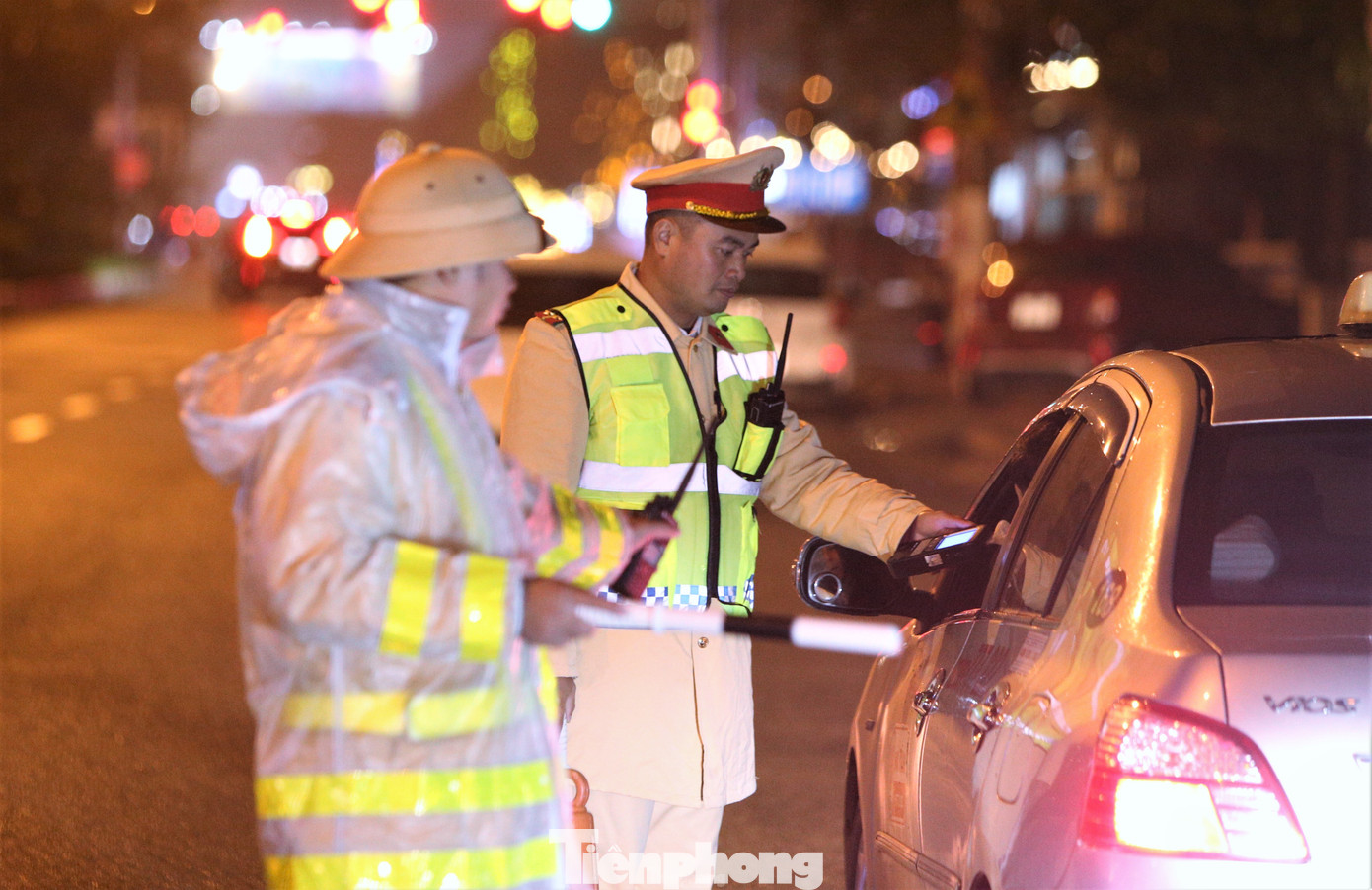 Chủ tịch UBND tỉnh Hà Tĩnh yêu cầu xử lý nghiêm cán bộ, công chức, viên chức tại các đơn vị vi phạm nồng độ cồn khi tham gia giao thông.