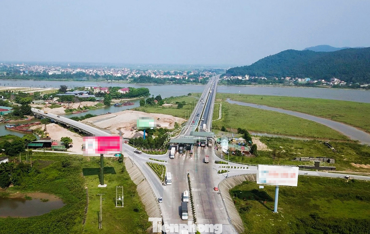 Đây là công trình góp phần giải quyết tình trạng quá tải cho cầu Bến Thủy I, phù hợp với quy hoạch phát triển giao thông đường bộ quốc gia và trong khu vực; nâng cao hiệu quả khai thác của tuyến tránh Vinh. Cầu Bến Thủy II còn kết nối với Quốc lộ 8, đảm bảo giao thông liên tục trên Quốc lộ 1A cả trong mùa mưa lũ.