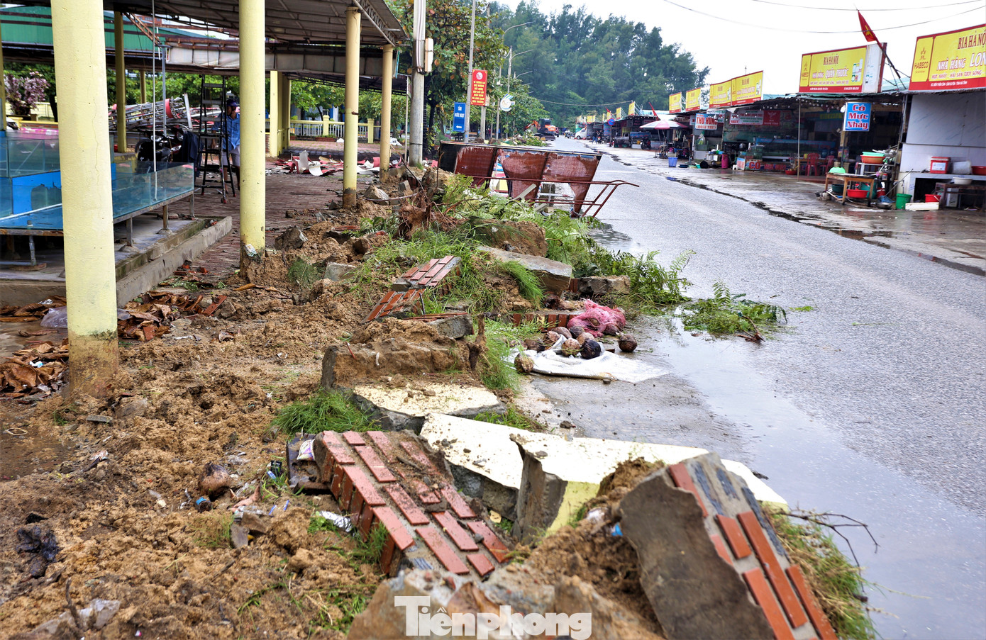 Sau khi giải tỏa, ngành chức năng địa phương sẽ xây dựng, mở rộng các tuyến đường, tạo cảnh quan thông thoáng cho bãi biển Thiên Cầm.