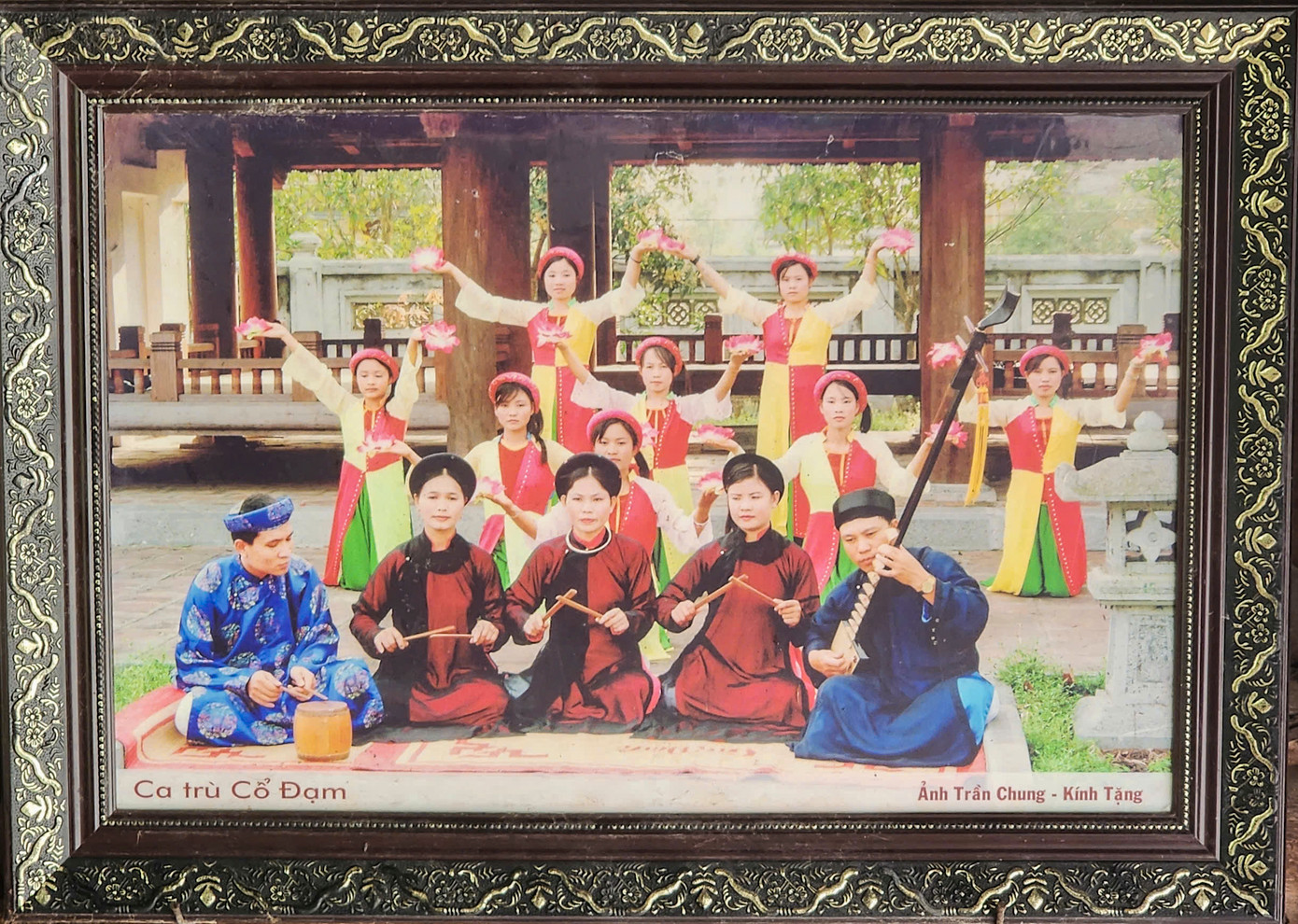 Chính quyền địa phương thường tổ chức các buổi biểu diễn ca trù, sinh hoạt văn hóa cộng đồng tại đây. Theo sử sách, Nguyễn Công Trứ là người sáng tác ca trù nhiều nhất, là người có công lớn trong việc hoàn thiện thể thơ hát nói. Các nhà nghiên cứu sau này đã xưng tụng Uy viễn tướng công là "ông hoàng hát nói". Chính quyền địa phương thường tổ chức các buổi biểu diễn ca trù, sinh hoạt văn hóa cộng đồng tại đây. Theo sử sách, Nguyễn Công Trứ là người sáng tác ca trù nhiều nhất, là người có công lớn trong việc hoàn thiện thể thơ hát nói. Các nhà nghiên cứu sau này đã xưng tụng Uy viễn tướng công là "ông hoàng hát nói".