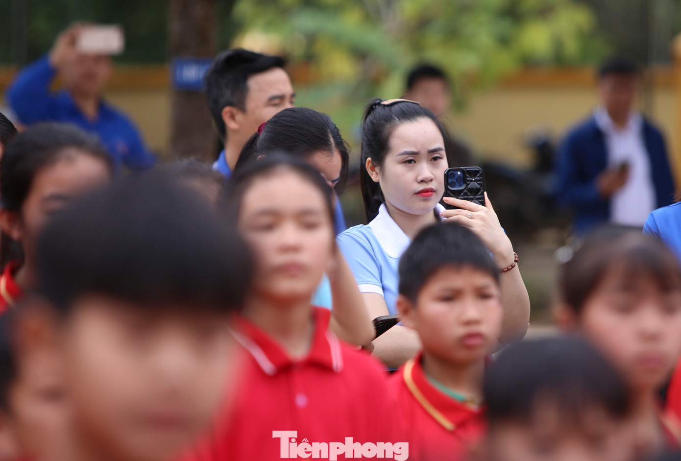 Tỉnh Đoàn Nghệ An hỗ trợ 2 mô hình thanh niên phát triển kinh tế trên địa bàn huyện Quế Phong từ nguồn vốn vay giải quyết việc làm, mỗi mô hình 100 triệu đồng. Các đoàn thể, cơ quan, Ban Thanh niên Công an tỉnh cũng tặng nhiều suất quà, sữa với tổng giá trị cho ngày khởi động hơn 1 tỉ đồng.