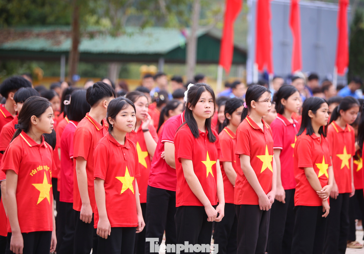 Dự lễ khởi động, có bà Phạm Thị Thu Thủy - Phó Vụ trưởng Vụ theo dõi công tác Phòng chống tham nhũng lãng phí tiêu cực, Chủ tịch Công đoàn Ban Nội chính Trung ương; bà Trương Thị Hồng Hà - Phó Vụ trưởng Vụ nghiên cứu, tổng hợp Ban Nội chính Trung ương; PGS, TS Đào Xuân Cơ - Giám đốc Bệnh viện Bạch Mai; ông Phan Đình Đạt - Phó Trưởng ban Tuyên giáo và Dân Vận Tỉnh ủy Nghệ An; chị Nguyễn Thị Phương Thúy - UV BCH T.Ư Đoàn, Bí thư Tỉnh Đoàn, Chủ tịch Hội LHTN Việt Nam tỉnh cùng lãnh đạo huyện Quế Phong, người dân địa phương và gần 700 đoàn viên thanh thiếu nhi trên địa bàn..