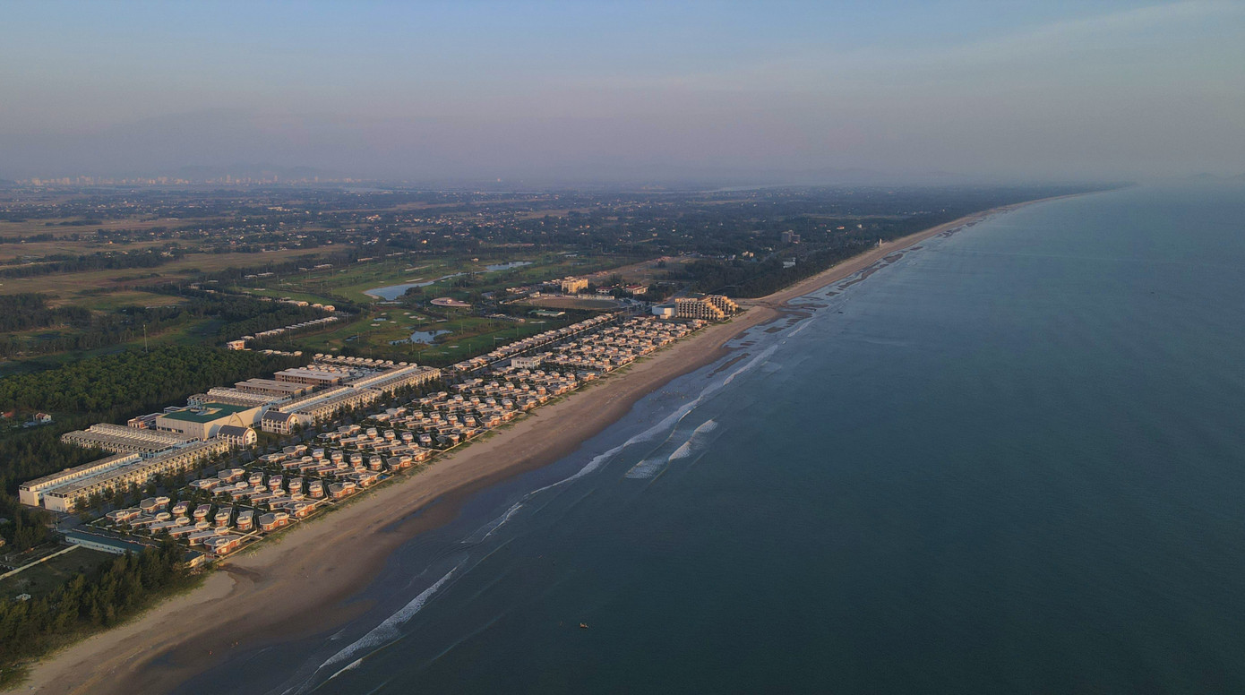 Hiện ở đây có 9 cơ sở lưu trú quy mô gần 600 phòng cùng hệ thống villa, khu nghỉ dưỡng cao cấp, trải nghiệm và 12 cơ sở kinh doanh dịch vụ ăn uống. Hiện ở đây có 9 cơ sở lưu trú quy mô gần 600 phòng cùng hệ thống villa, khu nghỉ dưỡng cao cấp, trải nghiệm và 12 cơ sở kinh doanh dịch vụ ăn uống.