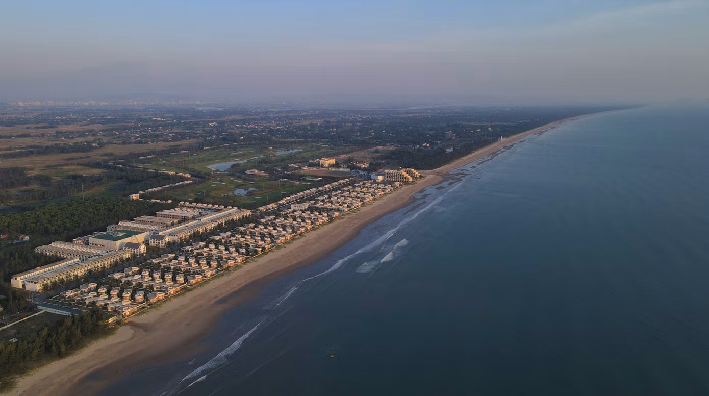Hiện ở đây có 9 cơ sở lưu trú quy mô gần 600 phòng cùng hệ thống villa, khu nghỉ dưỡng cao cấp, trải nghiệm và 12 cơ sở kinh doanh dịch vụ ăn uống.