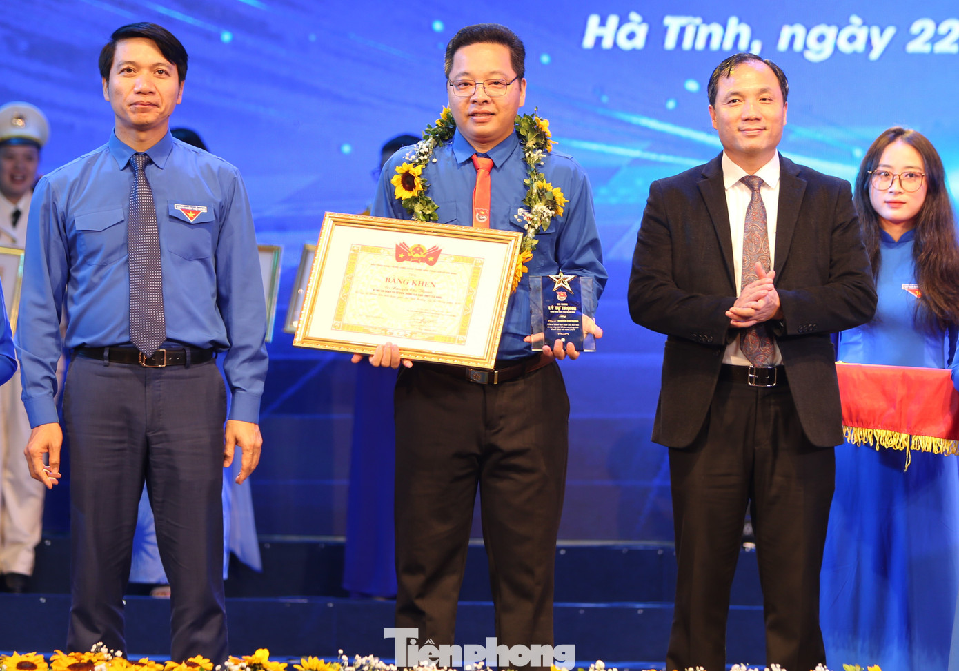 Trong 100 đại biểu nhận Giải thưởng Lý Tự Trọng năm 2024, có 11 đại biểu là người dân tộc thiểu số. Giải thưởng Lý Tự Trọng năm nay tôn vinh 44 đồng chí là cán bộ Đoàn xuất sắc thuộc khu vực địa bàn dân cư, 19 đại biểu thuộc khu vực trường học, 12 đại biểu thuộc khu vực hành chính - sự nghiệp, 16 đại biểu thuộc khu vực lực lượng vũ trang và 9 đại biểu thuộc khu vực doanh nghiệp.