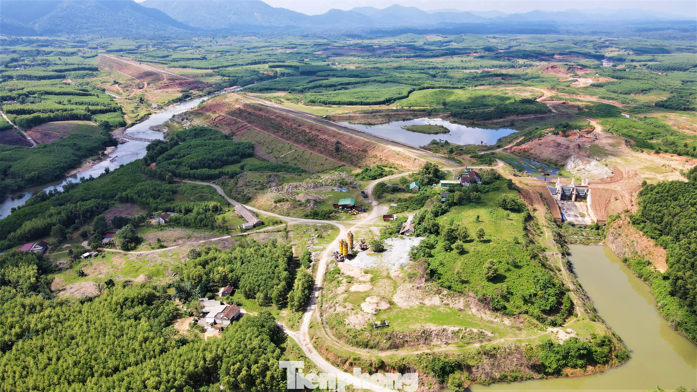 Công trình được khởi công từ cuối năm 2011, dự kiến đến đầu năm 2016 sẽ hoàn thành.