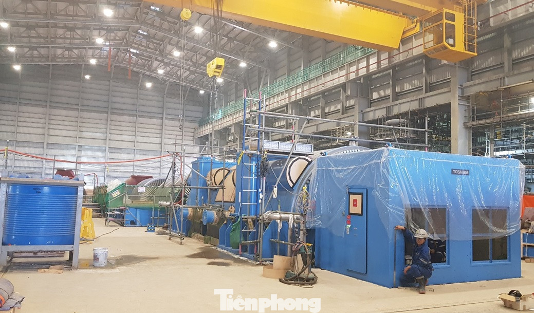 Các đơn vị thi công đang lắp đặt các hạng mục công trình sớm hoàn thành kế hoạch theo cam kết giữa chủ đầu tư và đơn vị thi công.