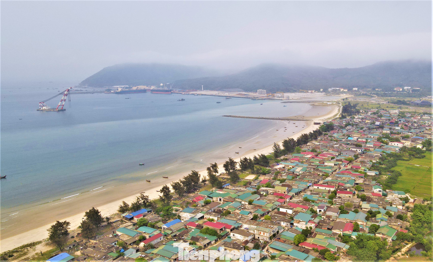 Khoảng 900 hộ dân ở xã Kỳ Lợi trong khu vực dự án sẽ có lộ trình di dời đến các khu tái định cư, để xây dựng Trung tâm Logistics.