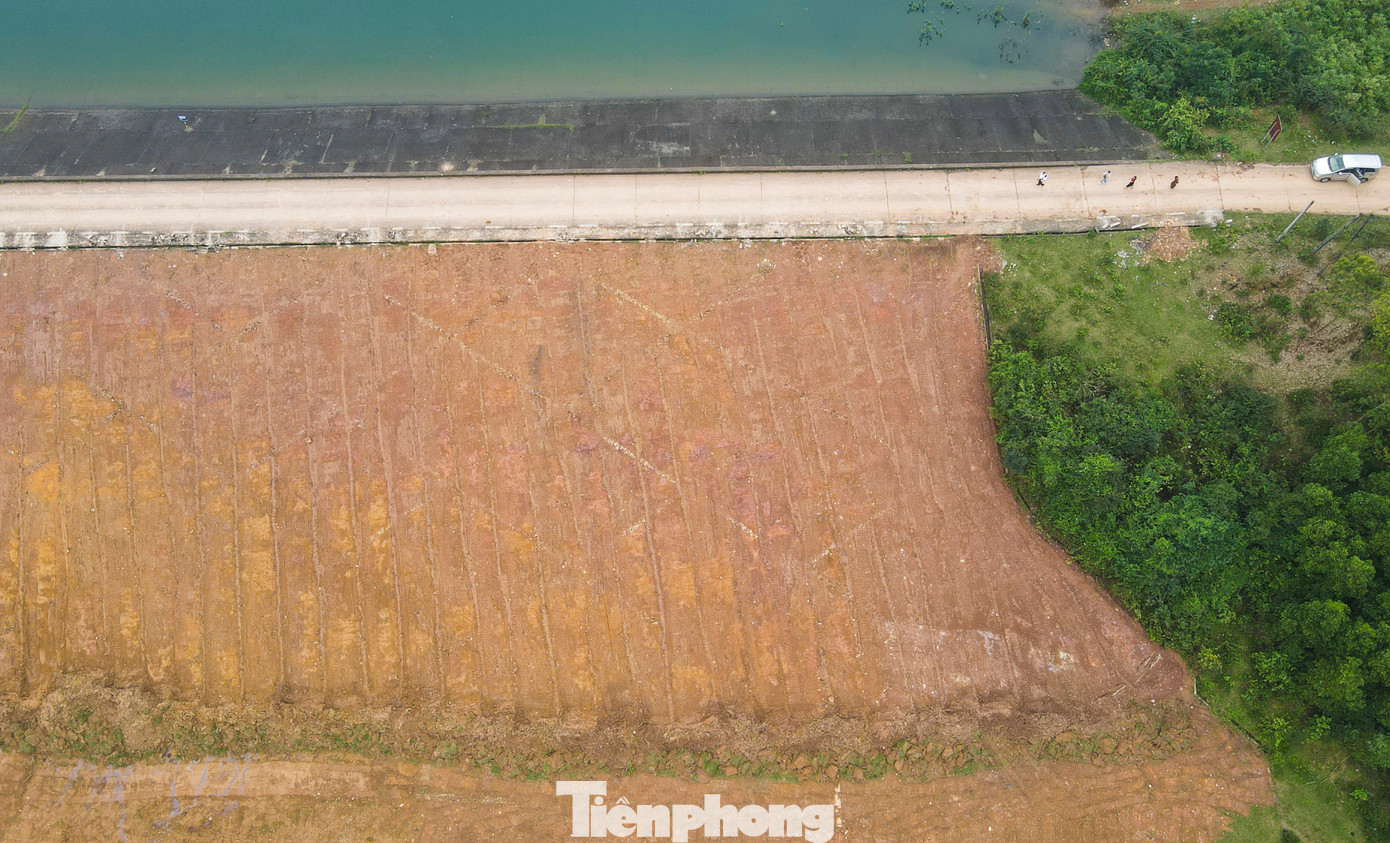 Các hạng mục hồ Kẻ Gỗ đang được triển khai nâng cấp. Các hạng mục hồ Kẻ Gỗ đang được triển khai nâng cấp.