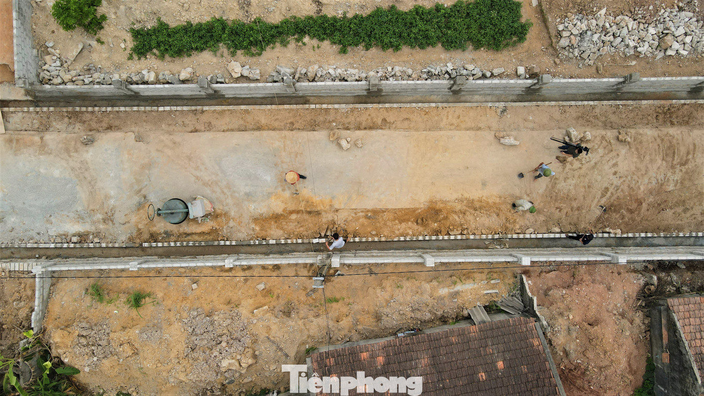 Những con đường liên thôn, liên xã tại xã Hồng Lộc được mở rộng, chỉnh trang, nâng cấp từ sự ủng hộ, góp sức của người dân.