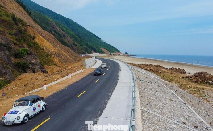 Tuyến đường ven biển này góp phần chia sẻ lưu lượng phương tiện cho Quốc lộ 1. Tuyến đường ven biển này góp phần chia sẻ lưu lượng phương tiện cho Quốc lộ 1.