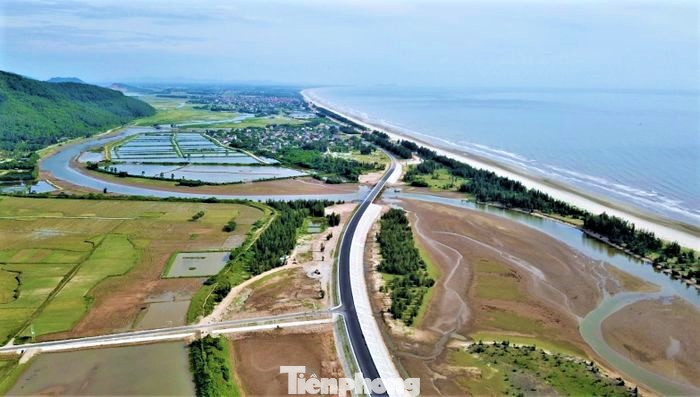 Tuyến đường qua huyện Nghi Xuân. Tuyến đường qua huyện Nghi Xuân.