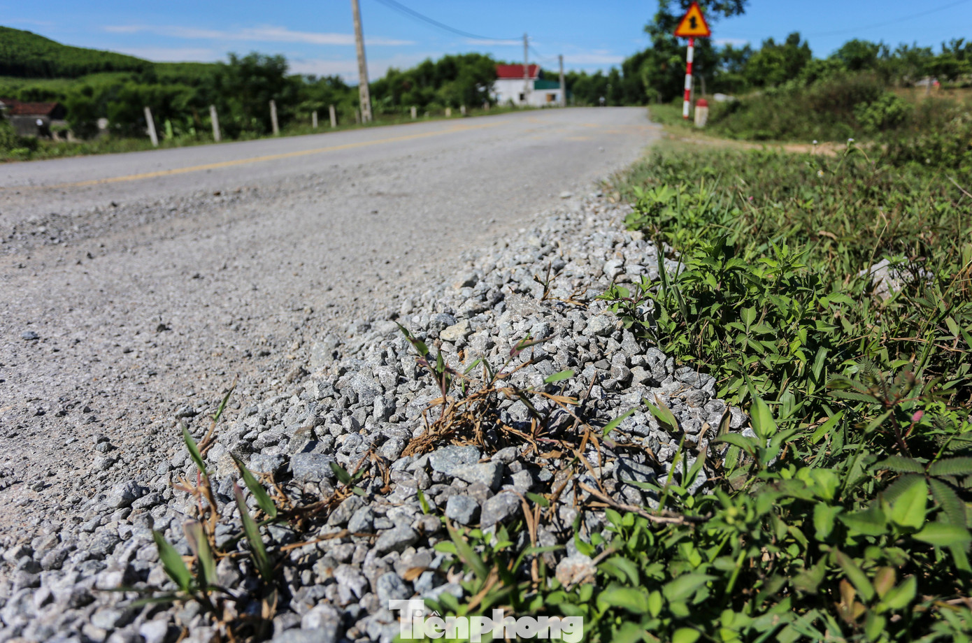 Chủ đầu tư cũng nhiều lần sửa chữa và yêu cầu ngành chức năng có văn bản gửi UBND huyện Kỳ Anh và các xã có tuyến đường đi qua giám sát, quản lý để hạn chế phương tiện, đảm bảo an toàn cho người qua lại.