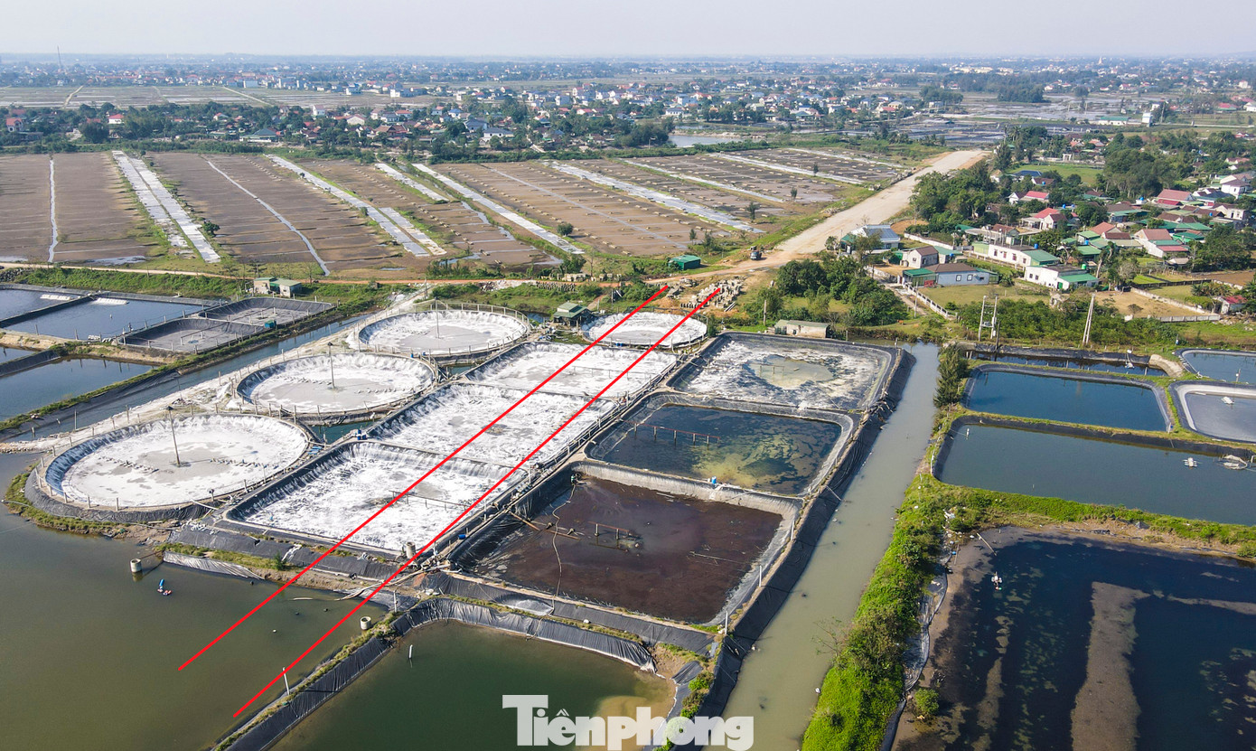 Dự án hạ tầng ngoài hàng rào Cụm công nghiệp Thạch Bằng (thị trấn Lộc Hà, huyện Lộc Hà) được UBND tỉnh Hà Tĩnh phê duyệt vào tháng 10/2021, với tổng mức đầu tư hơn 84 tỷ đồng, từ ngân sách Trung ương.