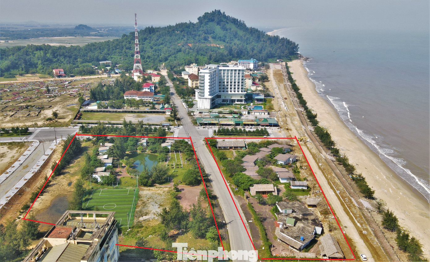 Dự án khu du lịch Tre Nguồn Resort &amp; Spa tọa lạc trên diện tích 1,7 ha ở Khu du lịch biển Thiên Cầm (thị trấn Thiên Cầm, huyện Cẩm Xuyên, Hà Tĩnh). Công trình được UBND tỉnh Hà Tĩnh chấp thuận đầu tư từ tháng 5/2011, với thời hạn thuê đất trong 49 năm (2011-2060).