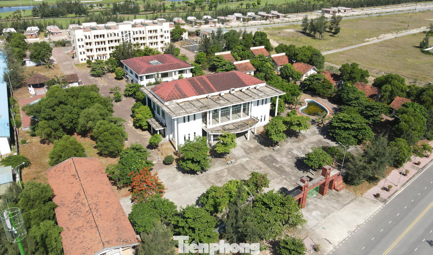 Dự án Trung tâm bồi dưỡng nghiệp vụ Bảo hiểm xã hội cơ sở tại Xuân Thành là 1 trong những dự án vừa qua Đoàn kiểm tra của UBND tỉnh Hà Tĩnh thực hiện kiểm tra, rà soát việc giao đất, cho thuê đất, quá trình quản lý sử dụng đất và thực hiện đầu tư.