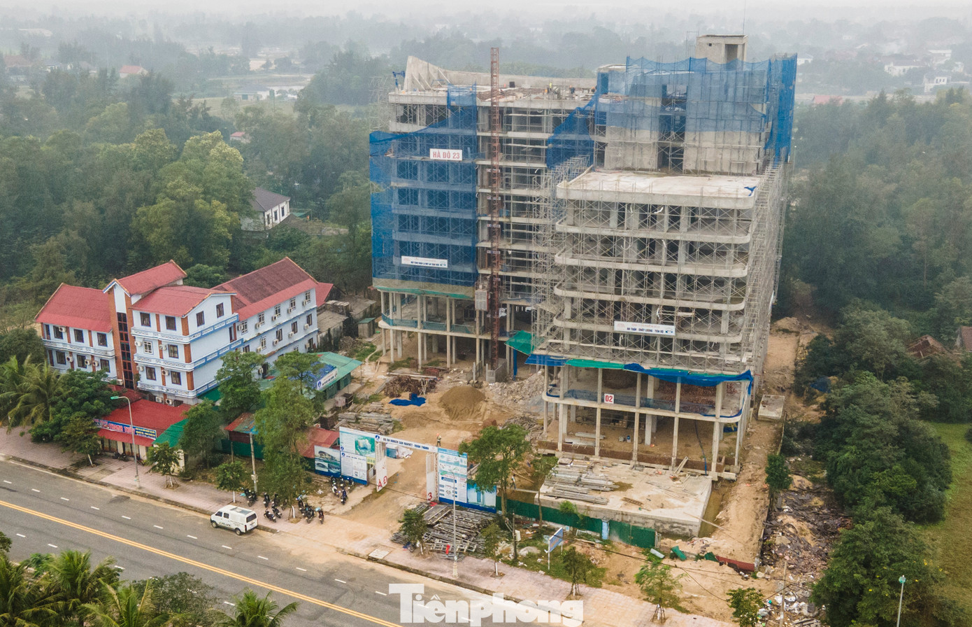 Khách sạn Hanvet do Công ty CP Dược và vật tư thú y làm chủ đầu tư cũng vướng mắc trong vấn đề đất đai đang được kiểm tra, rà soát.