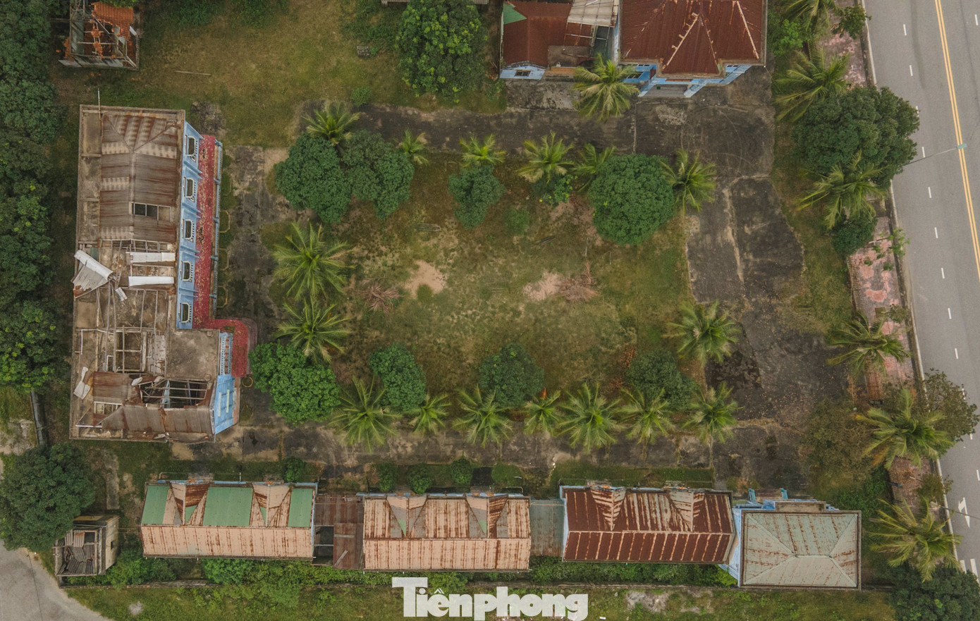 Đại diện Ban Quản lý dịch vụ công ích và các điểm du lịch huyện Nghi Xuân cho biết, việc hàng loạt dự án không triển khai hoặc chậm tiến độ đã kìm hãm sự phát triển du lịch địa phương. Huyện cùng các đoàn thanh tra của tỉnh đang rà soát để xác định các vướng mắc, tồn tại các dự án để có phương án xử lý, thu hồi các dự án vi phạm.