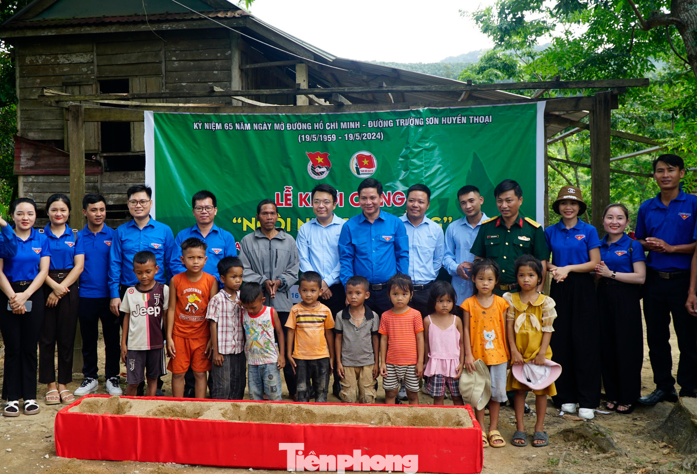 Đây là những hoạt động nhằm tri ân cựu TNXP đã bền bỉ, kiên cường bám trụ trận địa, mặt đường, giữ vững thông suốt cho mạch máu giao thông đường Trường Sơn ngày trước. Ngoài ra, đây cũng là dịp hỗ trợ an sinh xã hội cho người dân địa phương. Đây là những hoạt động nhằm tri ân cựu TNXP đã bền bỉ, kiên cường bám trụ trận địa, mặt đường, giữ vững thông suốt cho mạch máu giao thông đường Trường Sơn ngày trước. Ngoài ra, đây cũng là dịp hỗ trợ an sinh xã hội cho người dân địa phương.