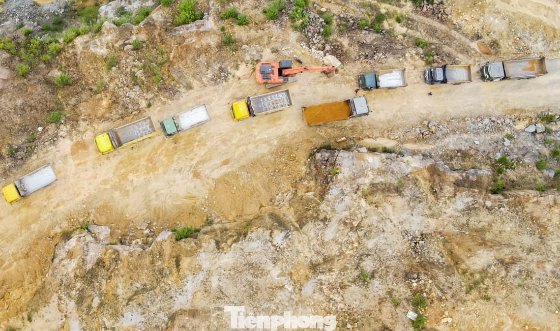 Giám đốc Công ty CP Lạc An thừa nhận bán đất cho các công trình thuộc Ban quản lý dự án Đầu tư xây dựng Khu vực Khu Kinh tế tỉnh Hà Tĩnh làm chủ đầu tư khi chưa hoàn thiện thủ tục. Giám đốc Công ty CP Lạc An thừa nhận bán đất cho các công trình thuộc Ban quản lý dự án Đầu tư xây dựng Khu vực Khu Kinh tế tỉnh Hà Tĩnh làm chủ đầu tư khi chưa hoàn thiện thủ tục.