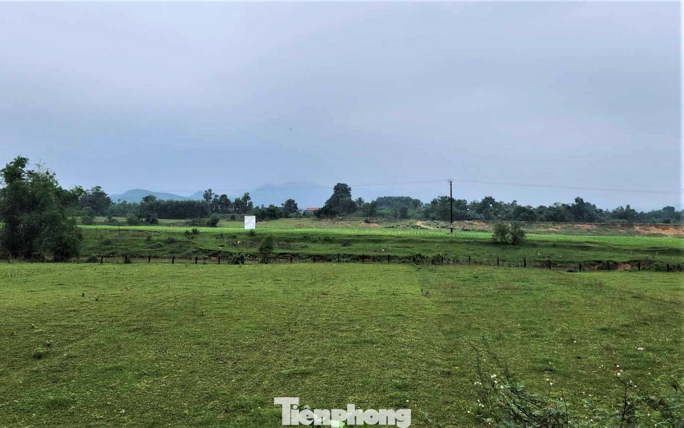 Mỏ cát Mỹ Yên (xã Cẩm Mỹ) là một trong những vị trí được cấp phép lấy nguồn vật liệu phục vụ cao tốc Bắc – Nam.