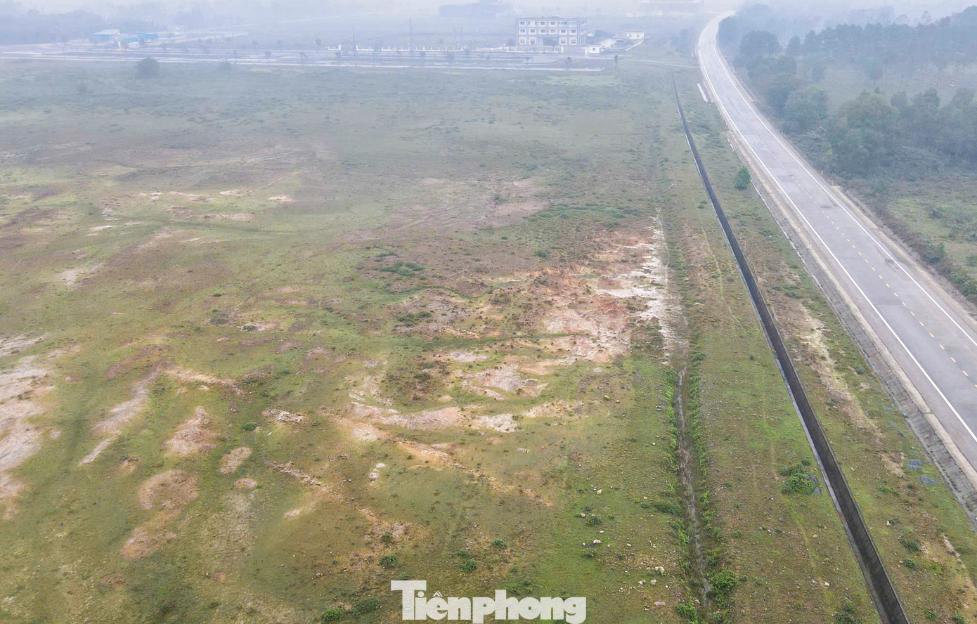 Theo Sở Công thương Hà Tĩnh, toàn tỉnh hiện có 21 Cụm công nghiệp với tổng diện tích hơn 542ha. Trong đó có 325 cơ sở, dự án đăng ký trong cụm công nghiệp song chỉ có 248 đơn vị đã đi vào hoạt động, tỷ lệ lấp đầy khoảng 55%, với số vốn đăng ký hơn 8.900 tỷ đồng.