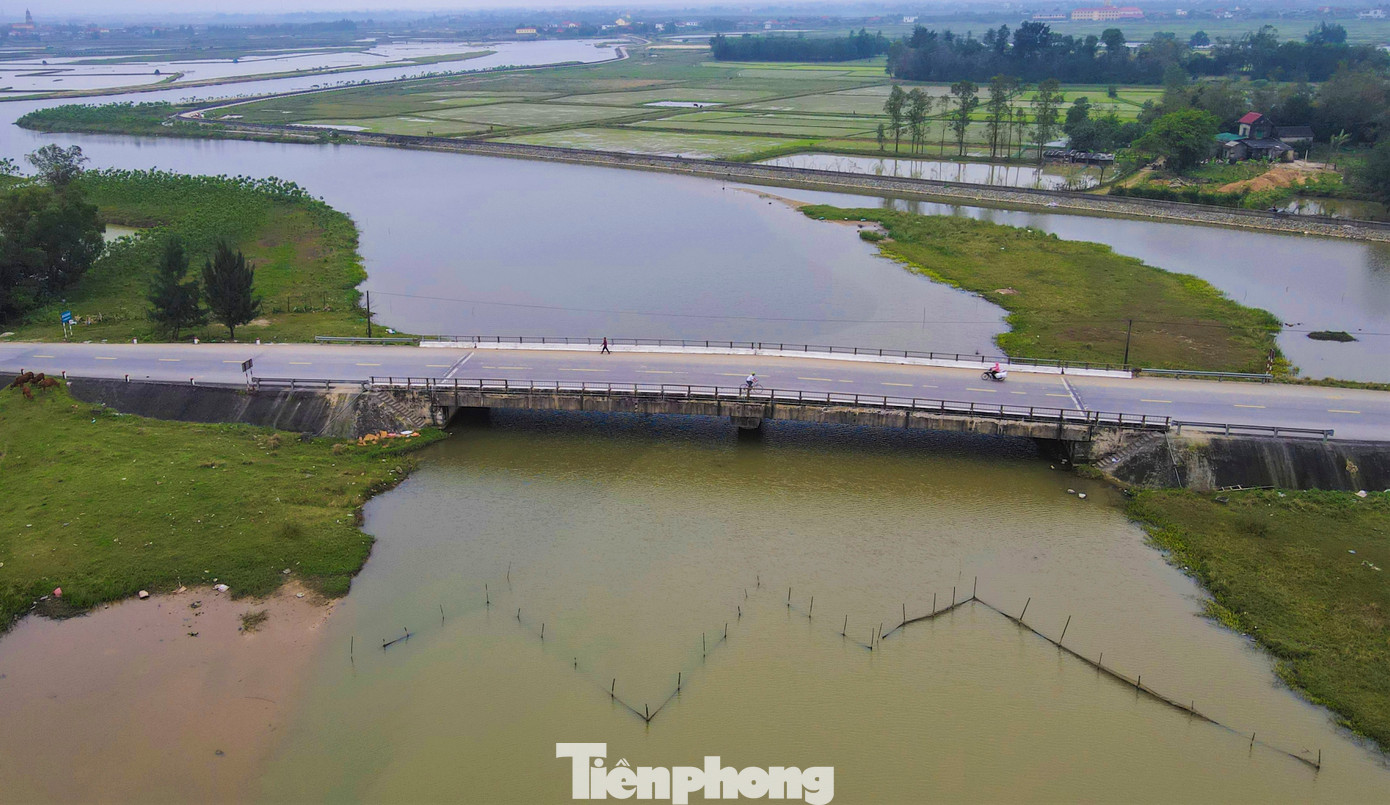 Theo báo cáo của ngành giao thông vận tải, cầu Nậy đoạn qua xã Nam Phúc Thăng (huyện Cẩm Xuyên) là một trong những cây cầu mới trên tuyến nên sẽ được xem xét tận dụng lại. Một số cầu cũ khác trên tuyến sẽ xây mới để đảm bảo an toàn, kỹ thuật.