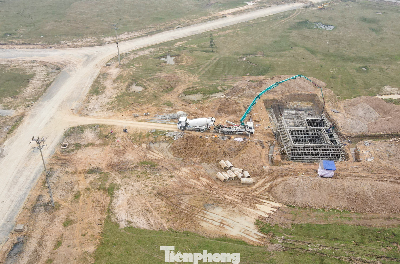 Một khu nhà xưởng khác đến nay mới được xây dựng.